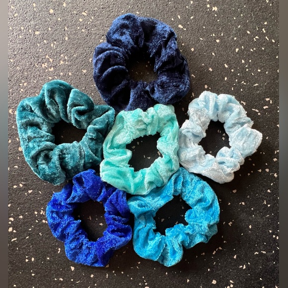 💙 Velvet Scrunchie Bundle - 6 Blue Scrunchies - Picture 2 of 2
